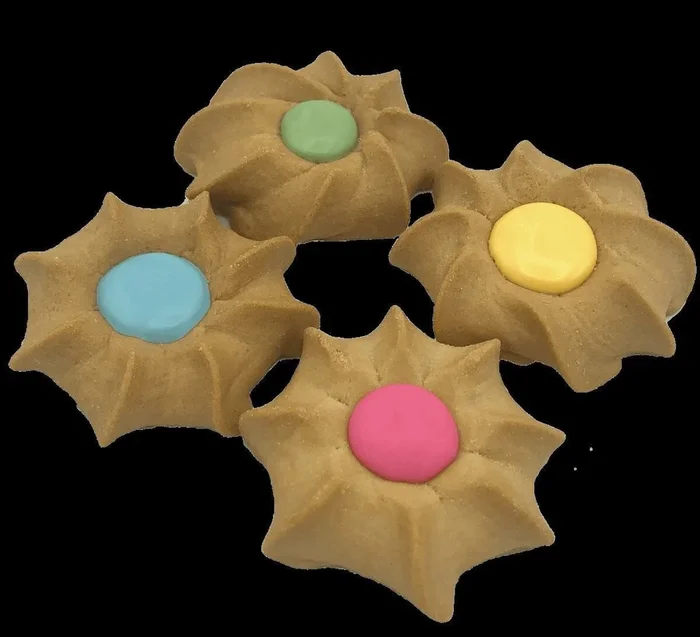 Claudia’s Canine Bakery Shortbread Pastel Cookies Biscuit Dog Treats – 24 Count