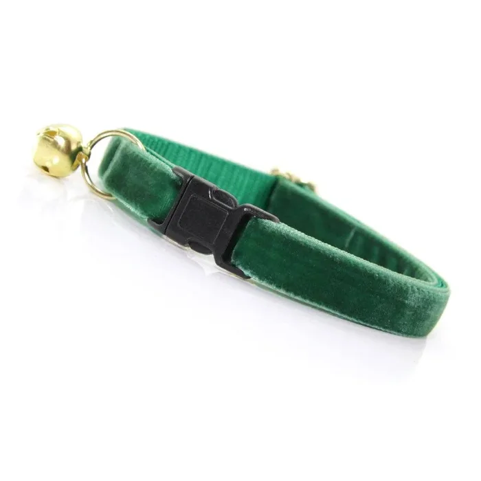 Made By Cleo – “Velvet – Hunter Green” – Dark Green Velvet Cat Collar XL (12-16)